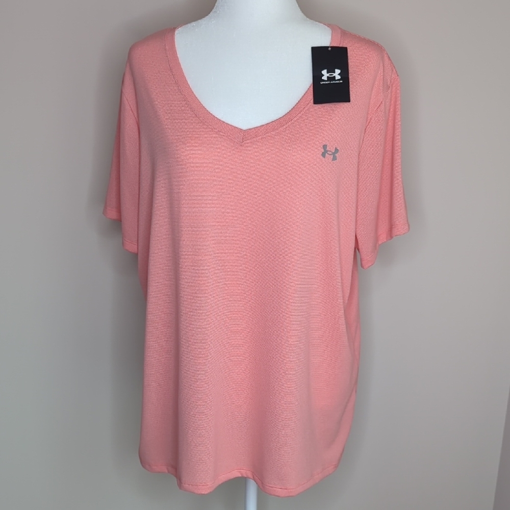 Under Armour Women's Coral Scoop V-Neck Short Sleeve Tee